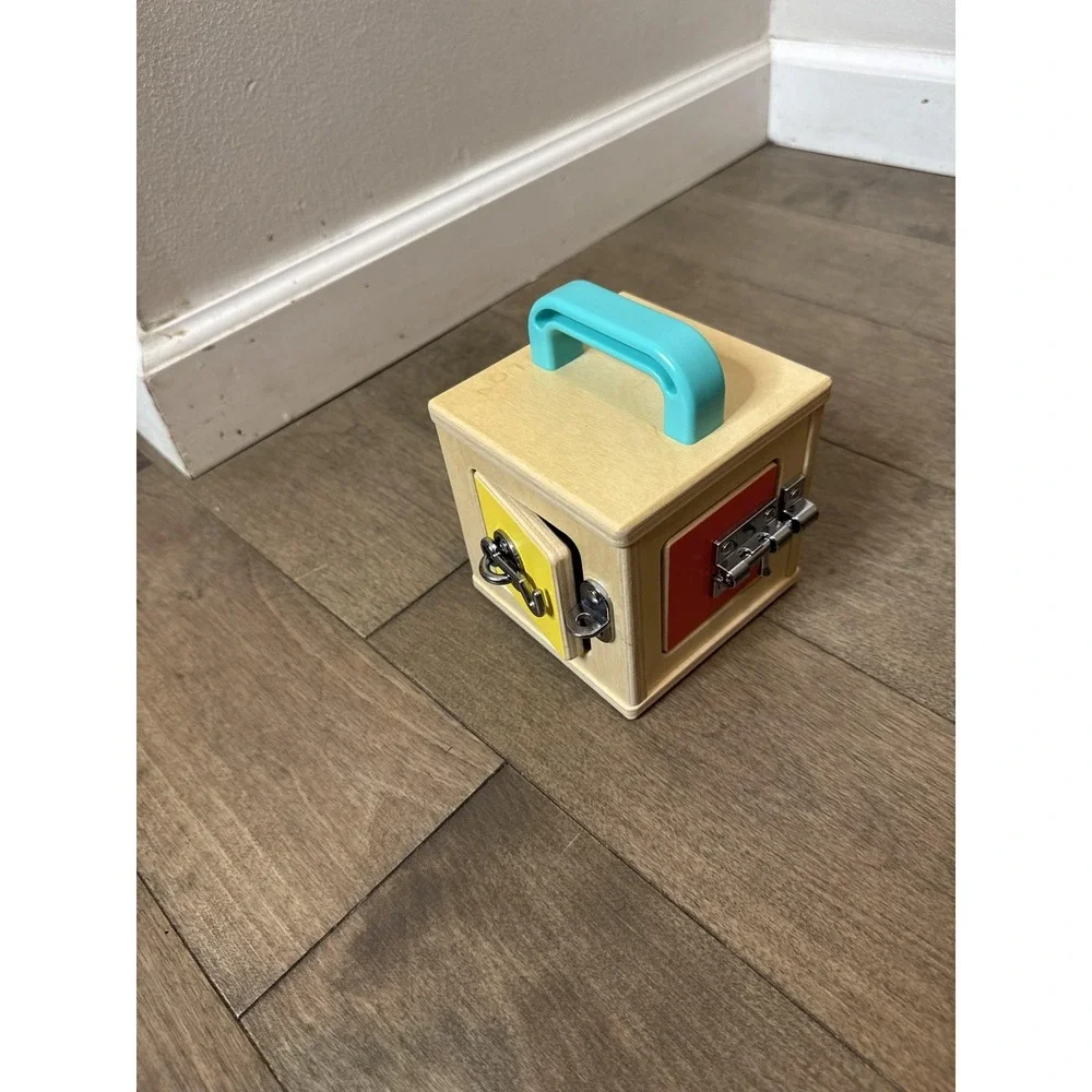 Lovevery Wooden Lock Box‎ Latch Cube Montessori Toddler Toy Fine Motor Kids